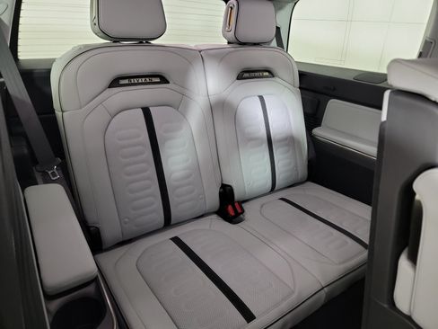 Used 2024 Rivian R1S Adventure AWD/4WD image 25