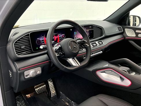 Used 2026 Mercedes-Benz GLS 450 4MATIC image 19