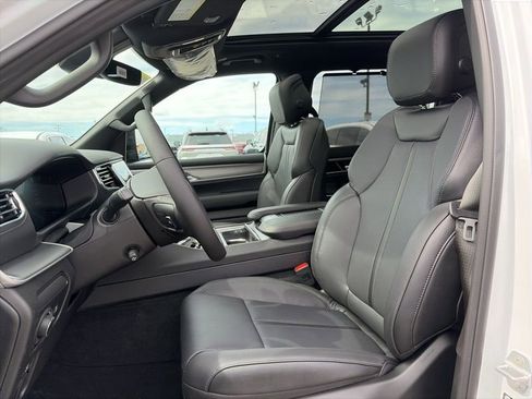 New 2026 Jeep Grand Wagoneer Limited image 21