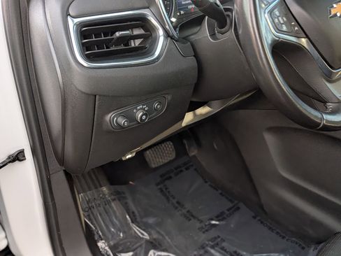Used 2021 Chevrolet Equinox LT image 17