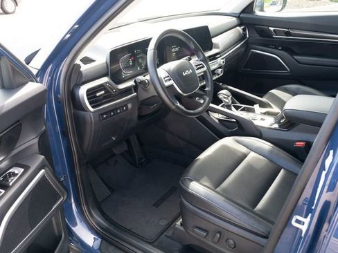 Used 2025 Kia Telluride S AWD/4WD image 17
