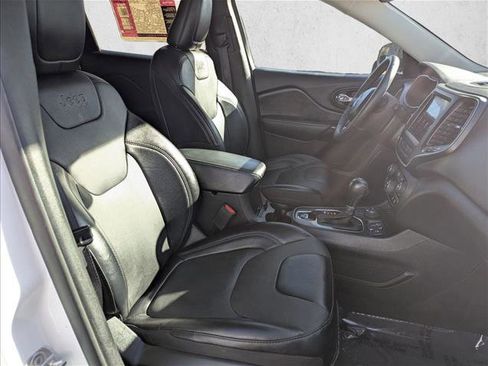 Used 2023 Jeep Cherokee Altitude Lux image 20