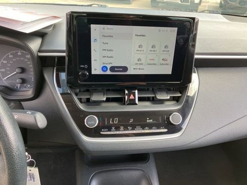 Used 2024 Toyota Corolla LE FWD image 17