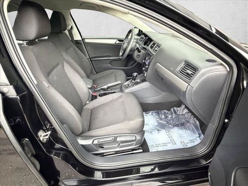 Used 2016 Volkswagen Jetta SE FWD image 16