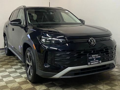 New 2026 Volkswagen Tiguan SE image 1