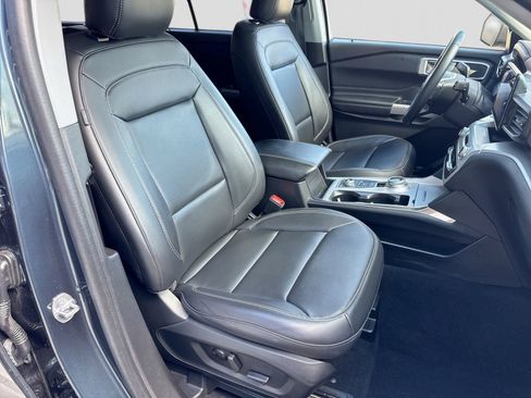 Certified 2023 Ford Explorer XLT w/ Equipment Group 202A AWD/4WD image 24