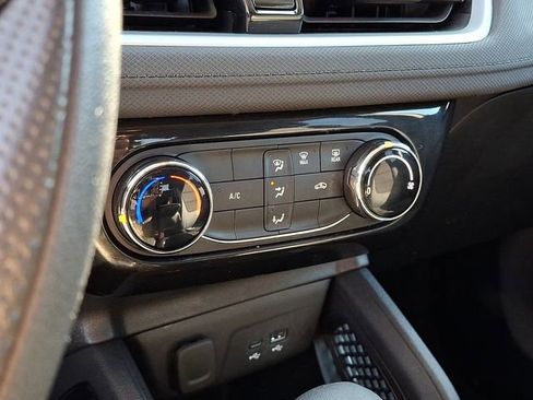 Certified 2024 Chevrolet TrailBlazer LT AWD/4WD image 14