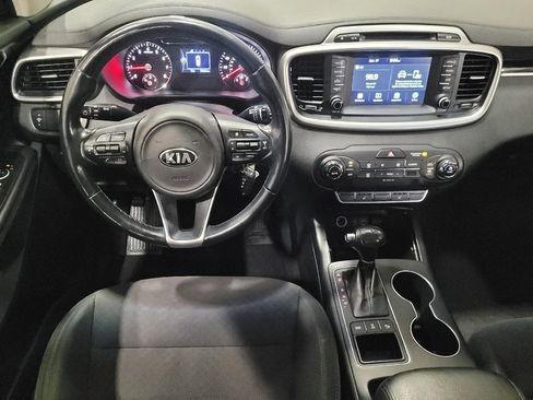 Used 2017 Kia Sorento AWD w/ LX Convenience Package image 22
