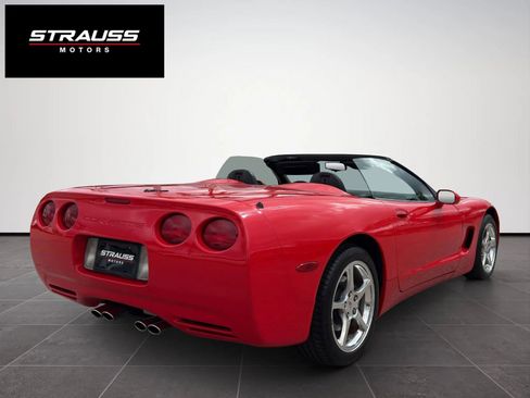 Used 2000 Chevrolet Corvette Convertible w/ Memory Pkg image 10
