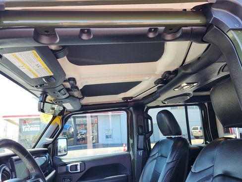 Used 2021 Jeep Wrangler Unlimited Sahara AWD/4WD image 20