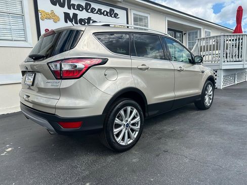 Used 2017 Ford Escape Titanium image 6