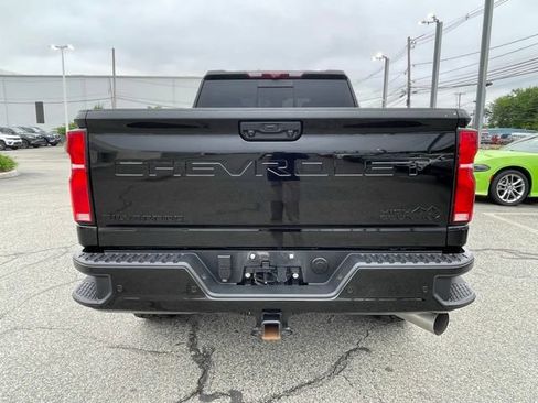 Used 2025 Chevrolet Silverado 3500 High Country w/ High Country Premium Package AWD/4WD image 8