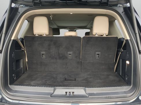 Certified 2023 Ford Expedition XLT RWD image 46