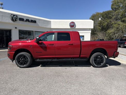 New 2026 RAM 2500 Laramie AWD/4WD image 8