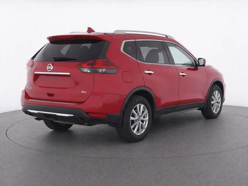 Used 2017 Nissan Rogue SV w/ Sun & Sound Touring Package AWD/4WD image 4