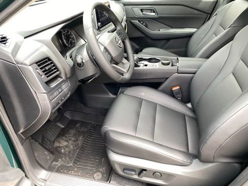 New 2026 Nissan Rogue SV AWD/4WD image 10