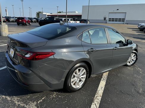 Used 2025 Toyota Camry LE FWD image 19