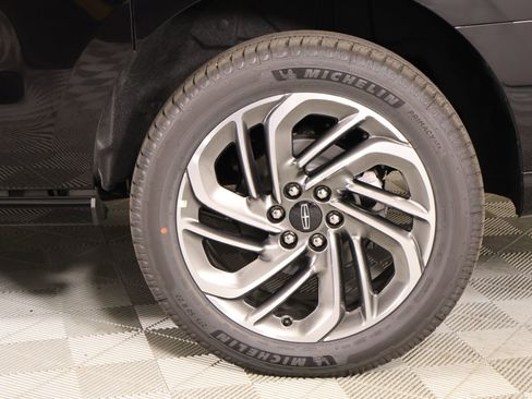 New 2026 Lincoln Navigator L Reserve AWD/4WD image 21
