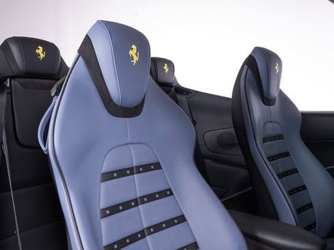 Used 2025 Ferrari Roma Spider RWD image 40