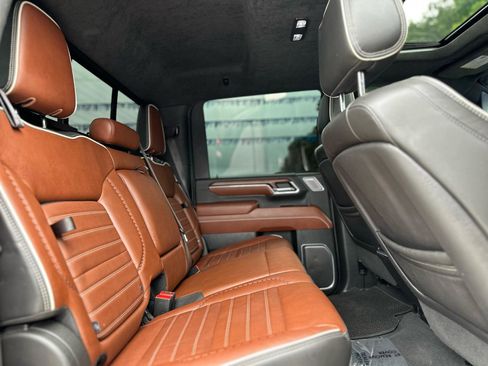 Used 2024 GMC Sierra 2500 Denali Ultimate w/ Max Trailering Package AWD/4WD image 17