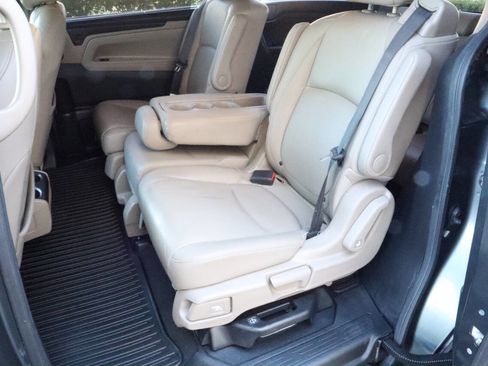 Used 2018 Honda Odyssey EX-L image 10