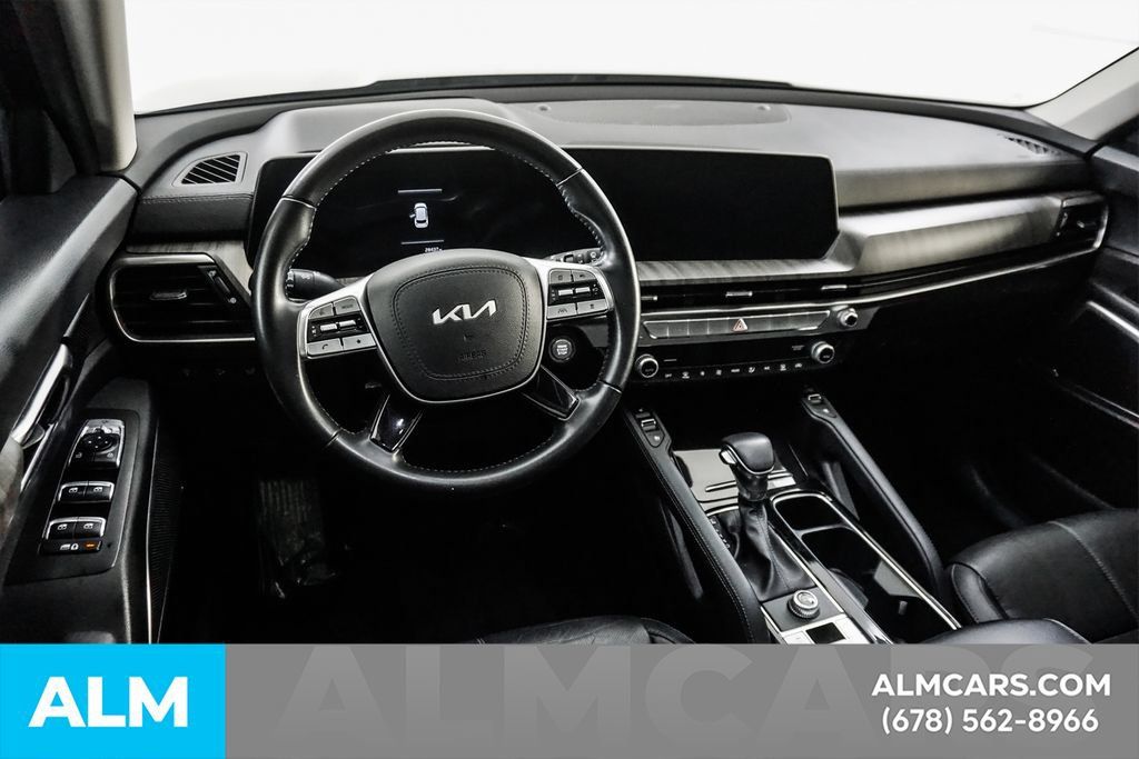 Used 2024 Kia Telluride EX w/ EX Captain's Chair Package FWD image 23