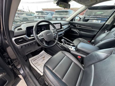 Used 2025 Kia Telluride S FWD image 15