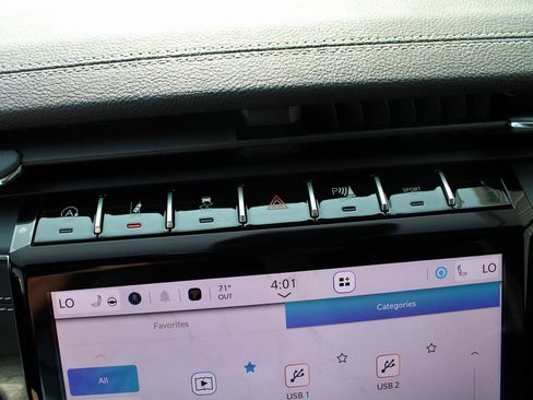 New 2025 Jeep Grand Cherokee Limited w/ Luxury Tech Group II image 31