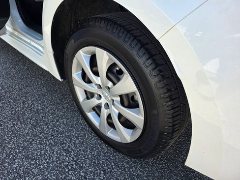 Used 2023 Toyota Corolla LE image 16