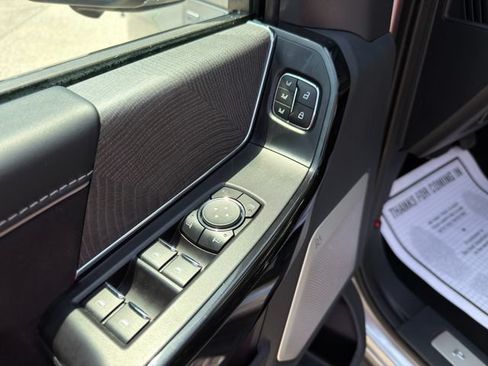 Used 2022 Ford F150 Lightning Platinum AWD/4WD image 24