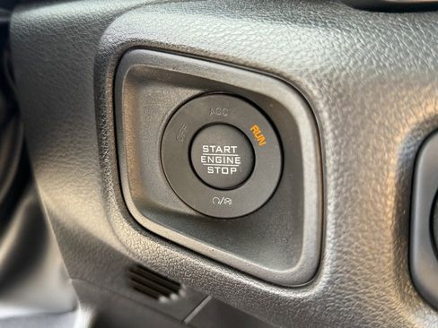 Used 2024 Jeep Gladiator Sport image 20