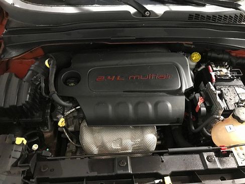 Used 2015 Jeep Renegade Latitude image 30