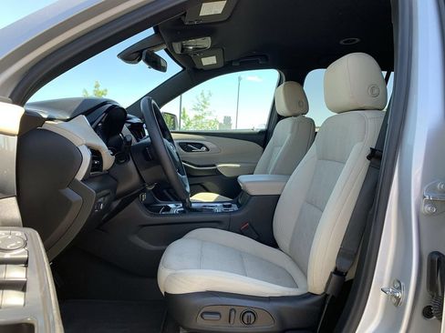 Used 2022 Chevrolet Traverse LS FWD image 27