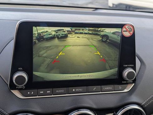 Used 2023 Nissan Sentra SV image 16