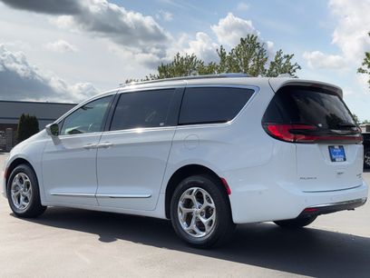 Used 2021 Chrysler Pacifica Limited w/ Premium & Safety Sphere Group