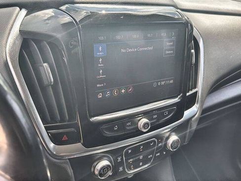 Used 2021 Chevrolet Traverse LT FWD image 13