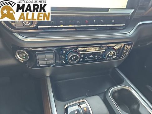 Used 2024 Chevrolet Silverado 1500 High Country w/ Technology Package AWD/4WD image 18
