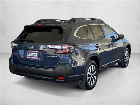 Used 2025 Subaru Outback Premium AWD/4WD image 6