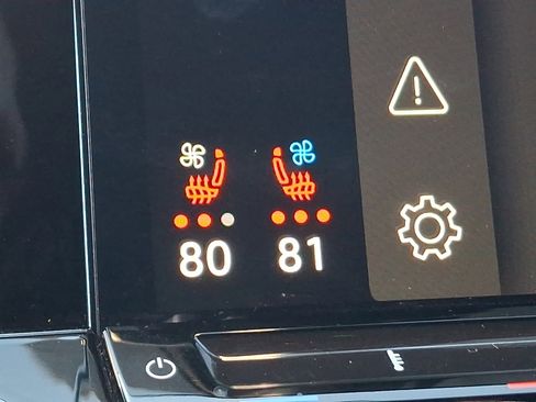 Used 2025 Volkswagen Atlas Cross Sport SE image 23