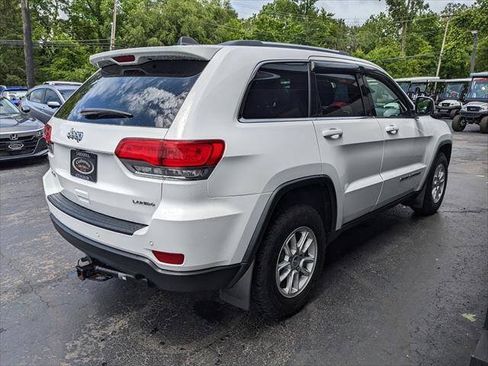 Used 2019 Jeep Grand Cherokee Laredo w/ Security & Convenience Group AWD/4WD image 4