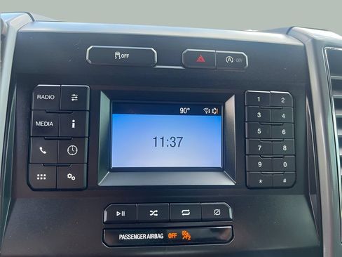 Used 2018 Ford F150 XLT AWD/4WD image 19