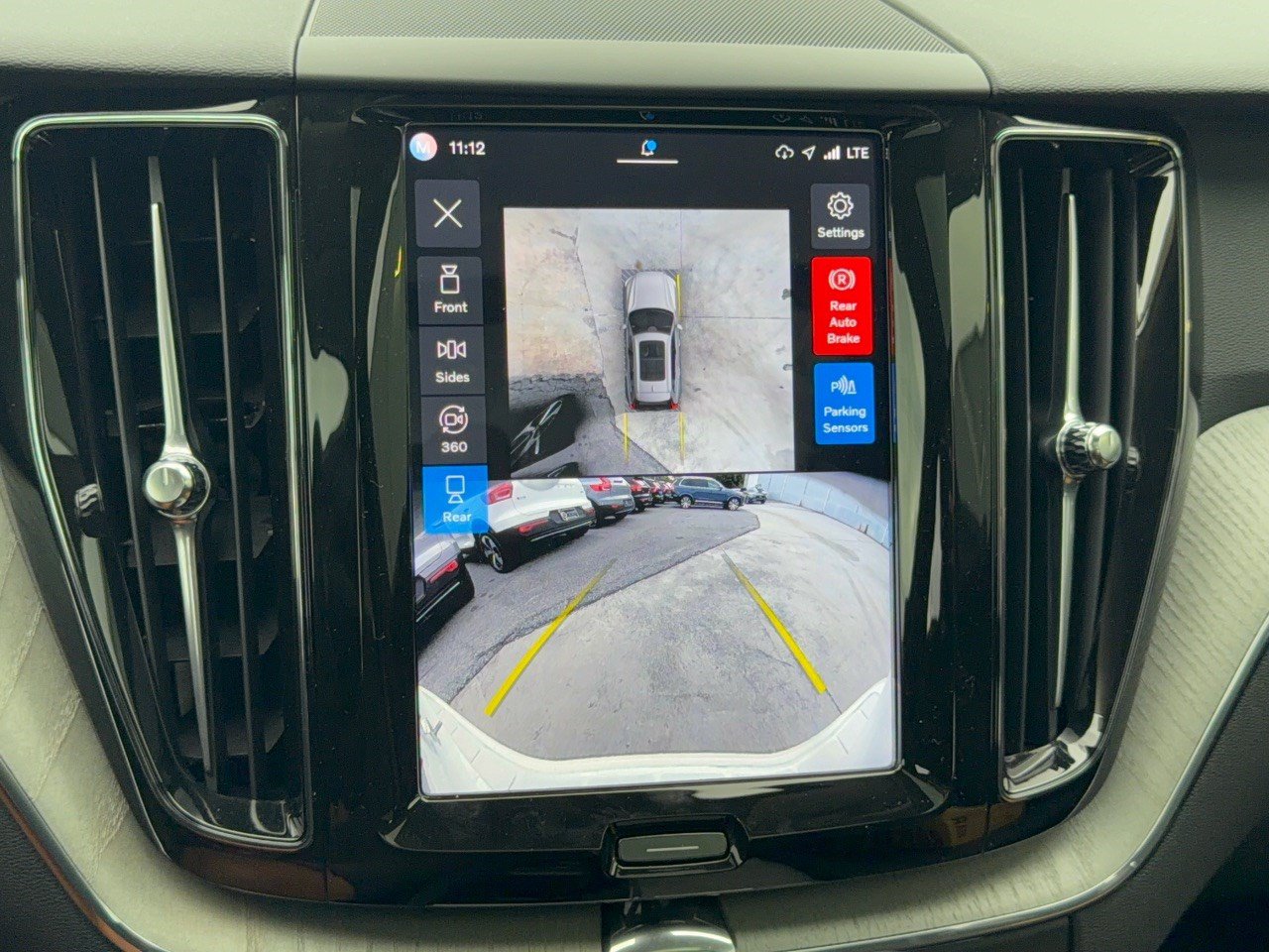 Used 2025 Volvo XC60 B5 Plus w/ Protection Package Premier AWD/4WD image 24