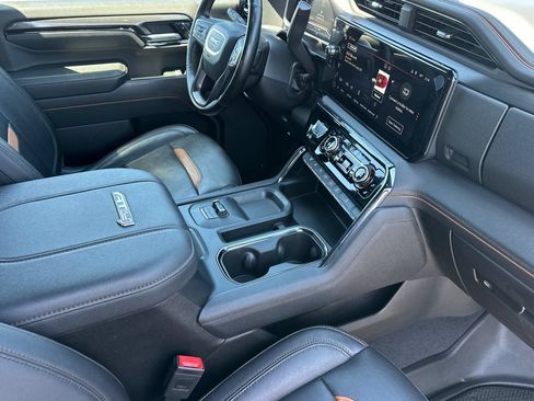 Used 2024 GMC Sierra 2500 AT4 w/ AT4 Premium Plus Package AWD/4WD image 20