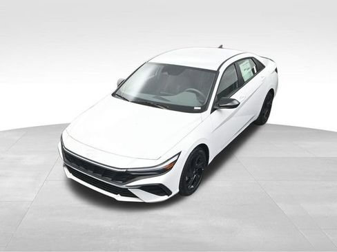 Certified 2026 Hyundai Elantra Sport FWD image 24