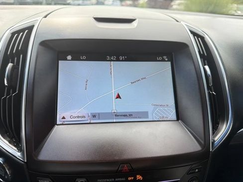 Used 2019 Ford Edge Titanium w/ Equipment Group 301A AWD/4WD image 28