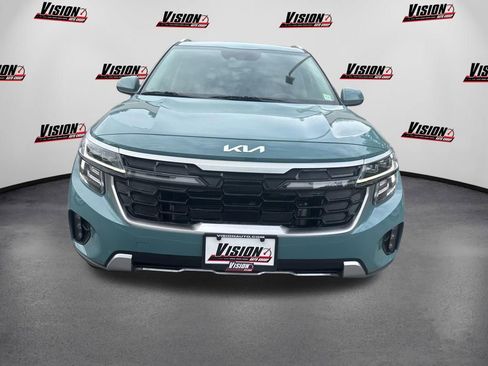 Certified 2024 Kia Seltos SX w/ SX Sunroof Package AWD/4WD image 2