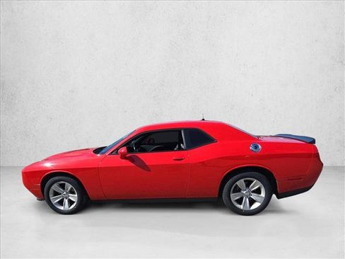 Used 2023 Dodge Challenger SXT RWD image 8