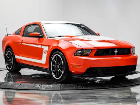 Used 2012 Ford Mustang Boss 302 w/ Boss 302 Accessory Pkg RWD image 22