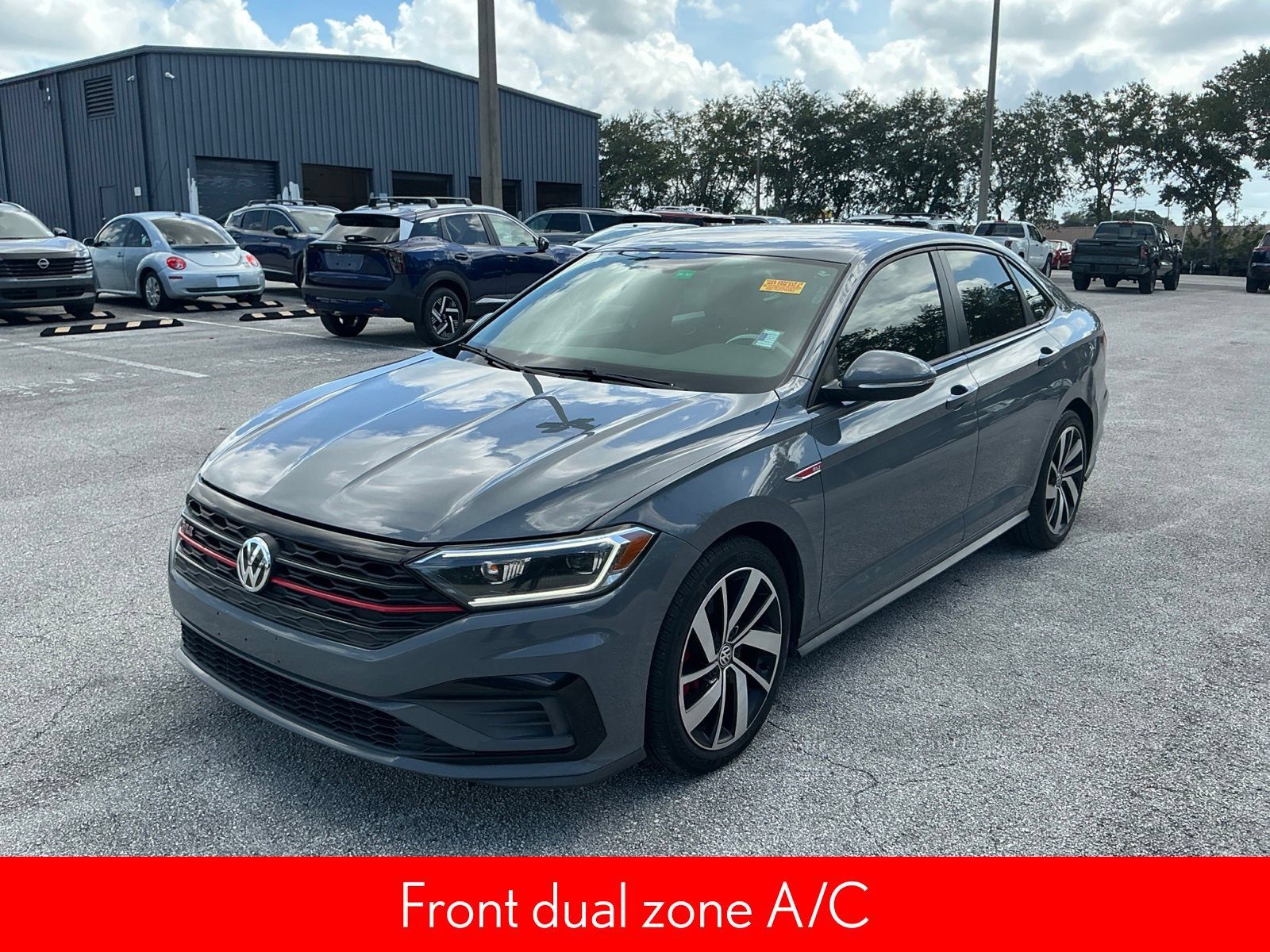 Used 2019 Volkswagen Jetta GLI FWD image 4