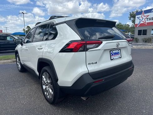 Used 2021 Toyota RAV4 XLE Premium FWD image 2